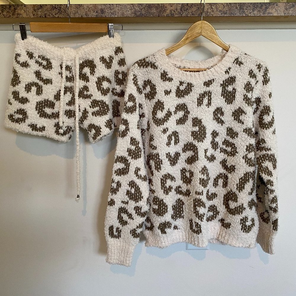 Leopard Cozy Set Top
